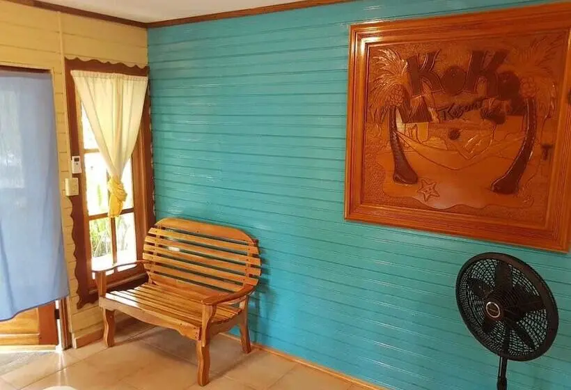 اتاق استاندارد سه نفره, Koko Acqua Lodge
