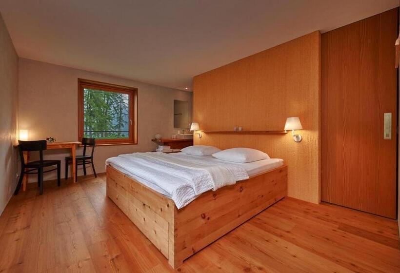 Номер Стандарт, Pension Laresch