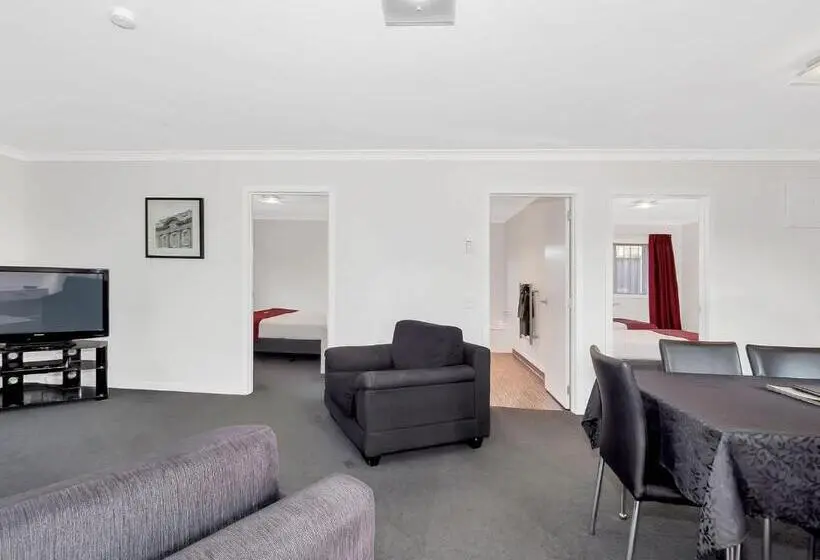 Perhehuoneisto, Matamata Central Motel