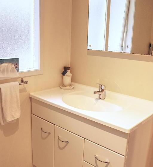 דירת חדר בקומת קרקע, Al Louise Accommodation