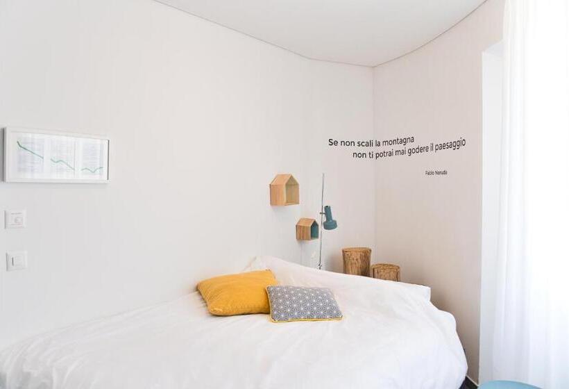 חדר סטנדרד יחיד חדר אמבטיה משותף, Salotto Brè Bed & Breakfast Charming Rooms