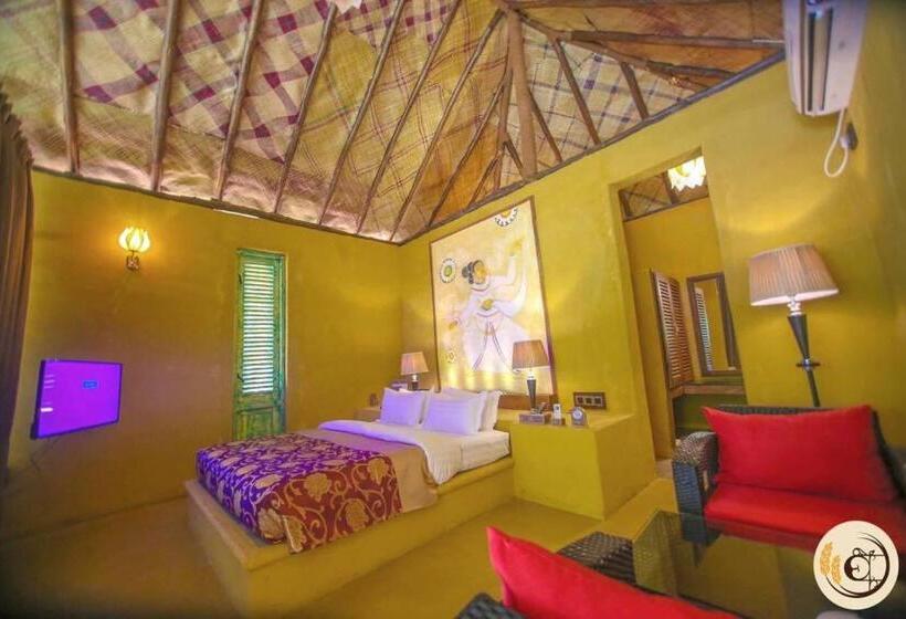 Номер Стандарт Вид на Бассейн, Aswadduma