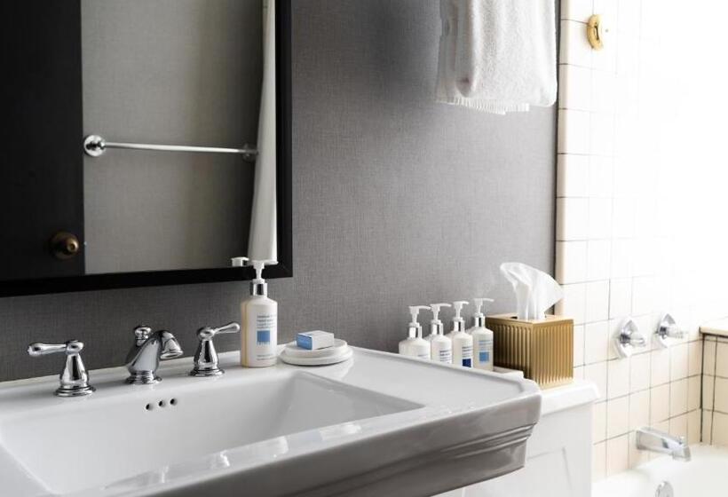 חדר סטנדרט עם מיטת קינג, Roomza Inner Harbor At Lord Baltimore