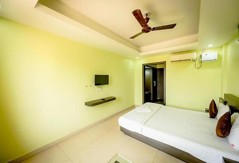 اتاق لوکس, Goroomgo Deep Ganga Inn Puri Sea View Room   Luxury Room With Lift And Parking Faciltiies   Mostly R