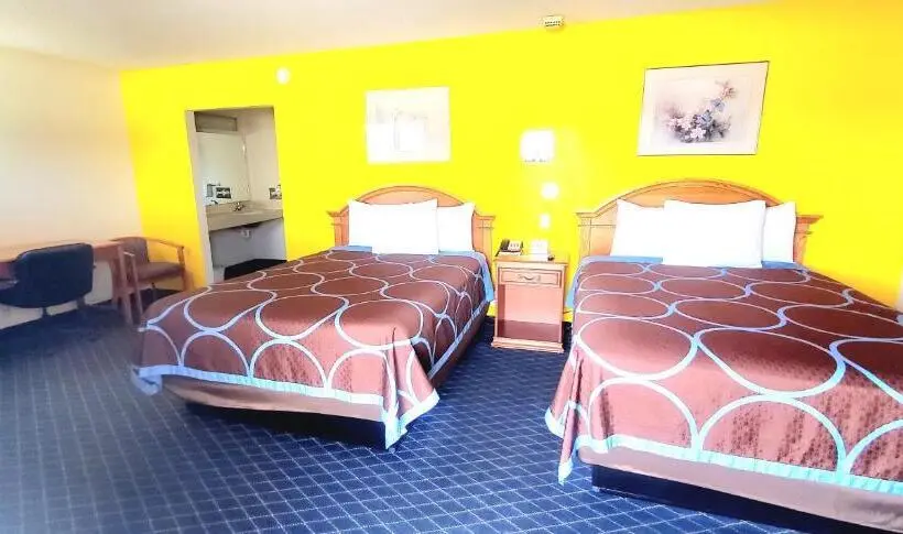 身障者適用クイーンサイズベッドルーム, American Inn