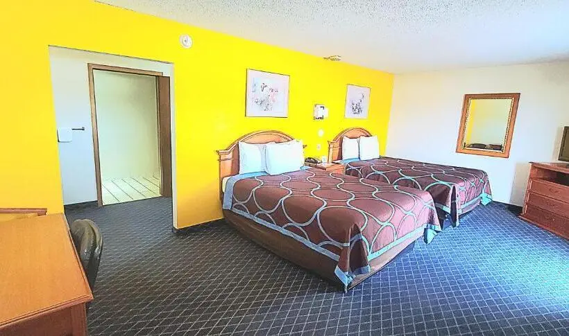 身障者適用クイーンサイズベッドルーム, American Inn