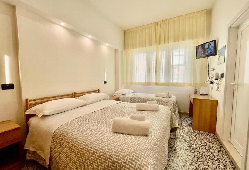 Pokój Standard Trzyosobowy, Altamarea Cesenatico