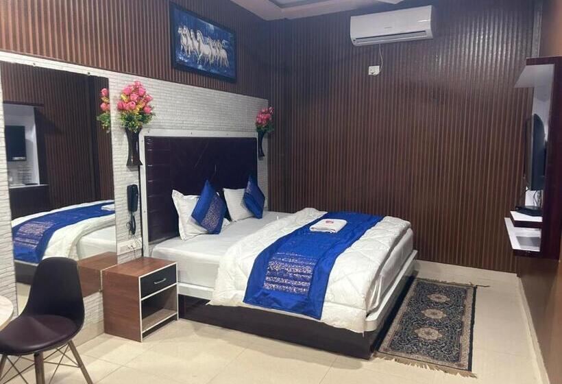 اتاق لوکس, Ankit Near Assi Ghat