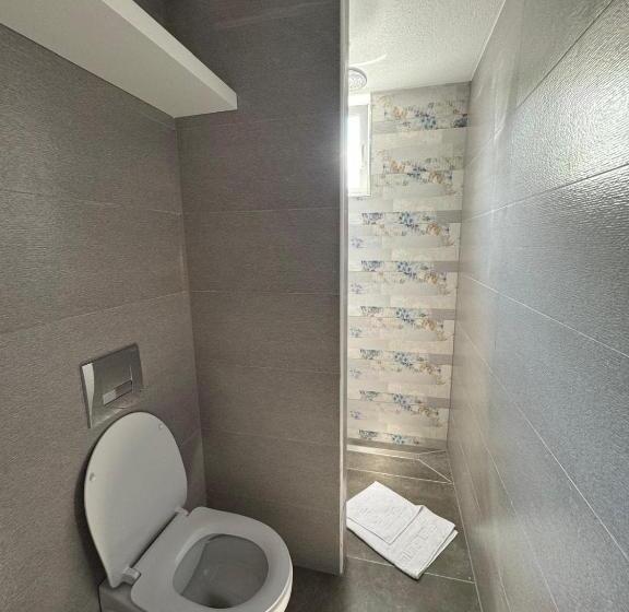 스탠다드 룸, Dido Diamond