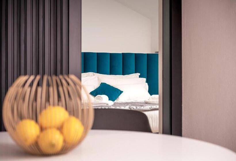 آپارتمان پریمیوم 1 خوابه, Sol