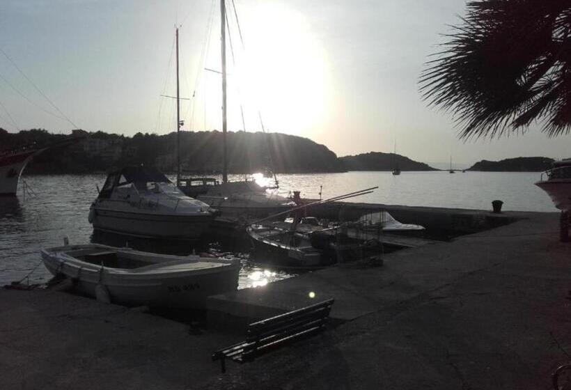 스탠다드 트리플 룸 테라스, Guest House Green Corner Supetarska Draga