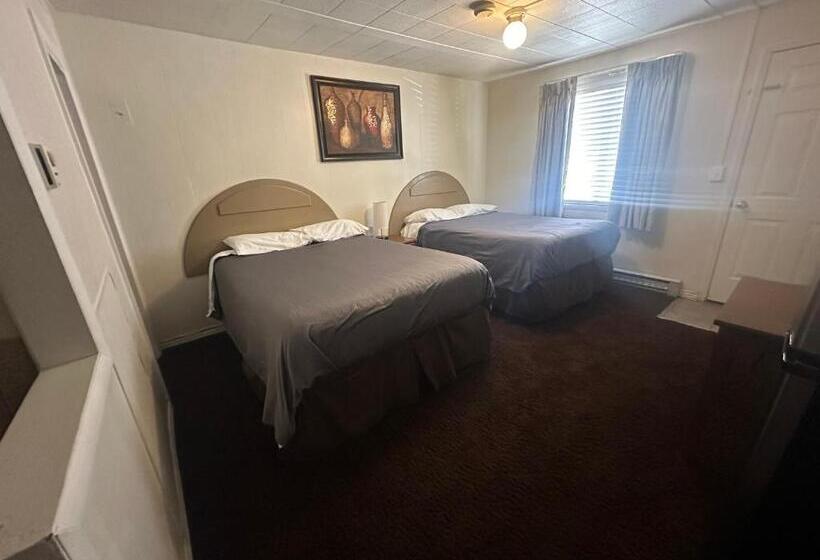 Номер Deluxe, Grand Central Motel