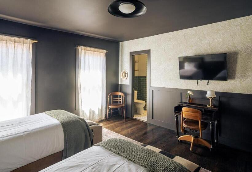 اتاق استاندارد, The Madison