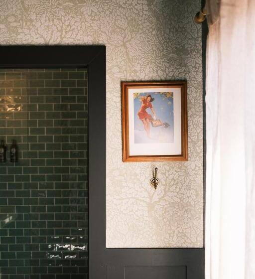 اتاق استاندارد با تخت بزرگ, The Madison