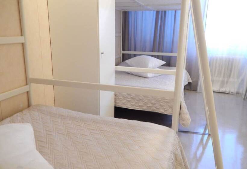 浴室共有スタンダード４人用ルーム, Immalanjärvi