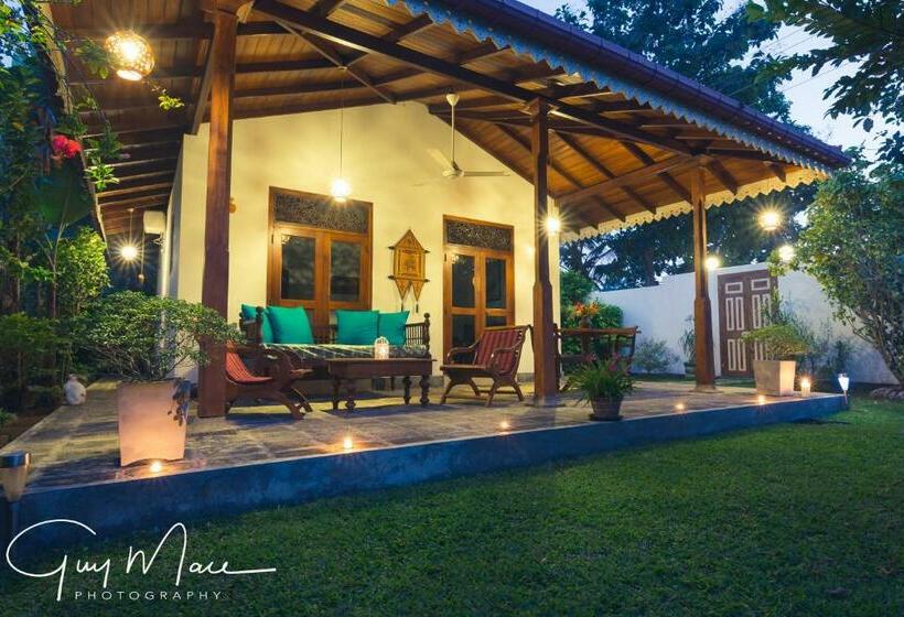 Standard Bungalow Gartenblick, Lilly House