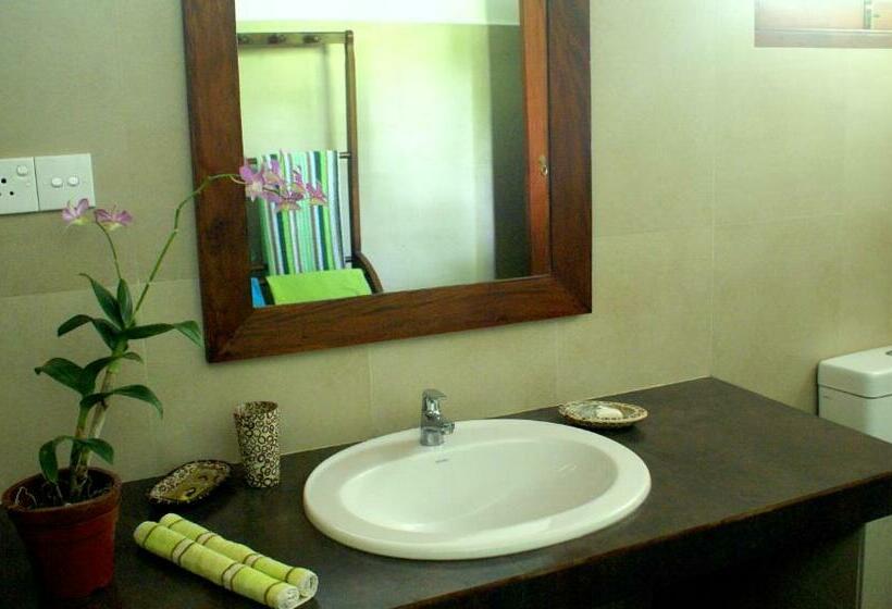 Standard Bungalow Gartenblick, Lilly House