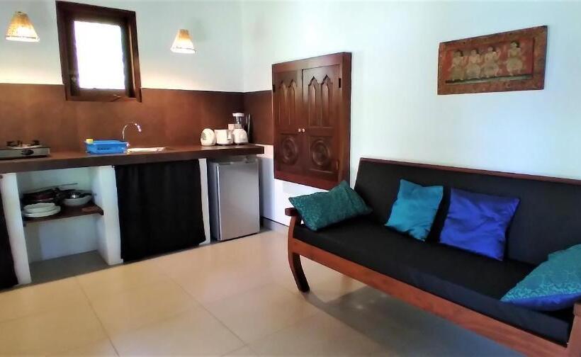 Standard Bungalow Gartenblick, Lilly House