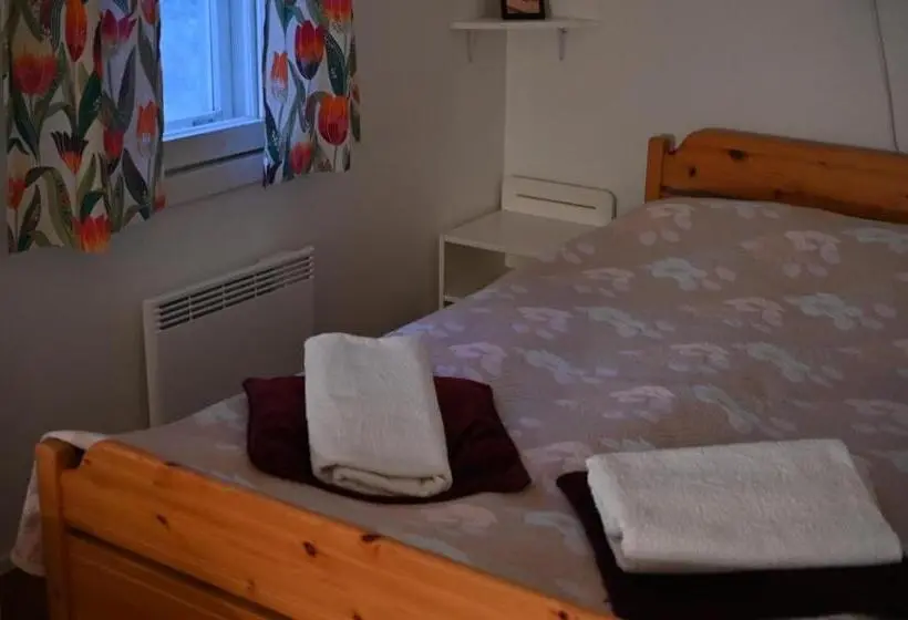 اتاق خانوادگی, Hostel Ukonlinna