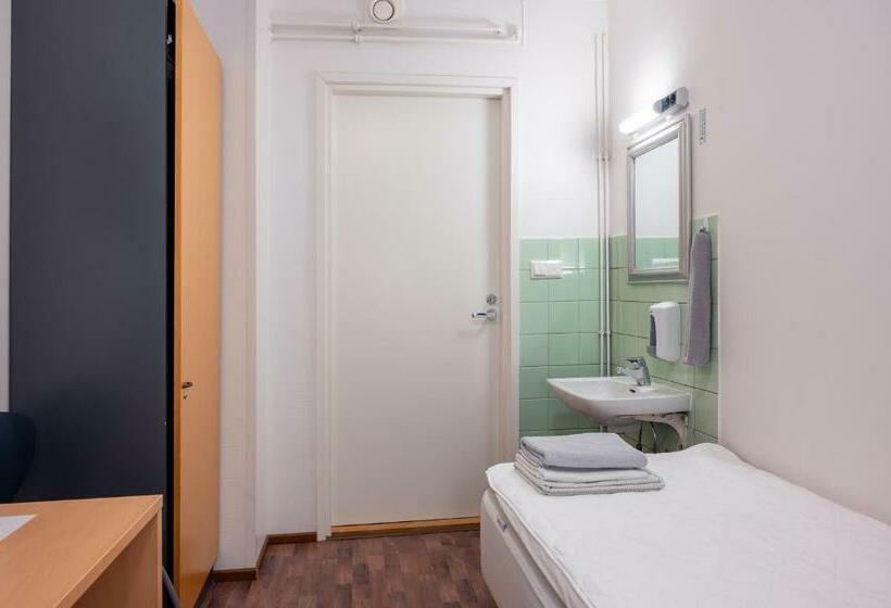 Номер Стандарт Индивидуальный Совместная Ванная, Hostelli Matkustajakoti