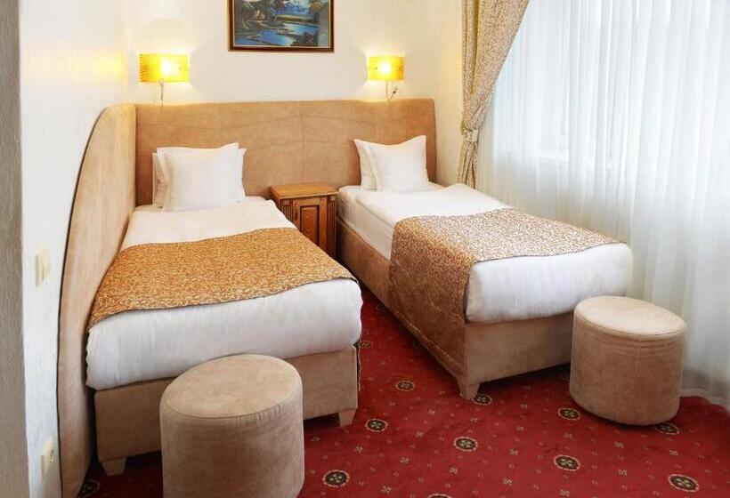 اتاق استاندارد, Dianna