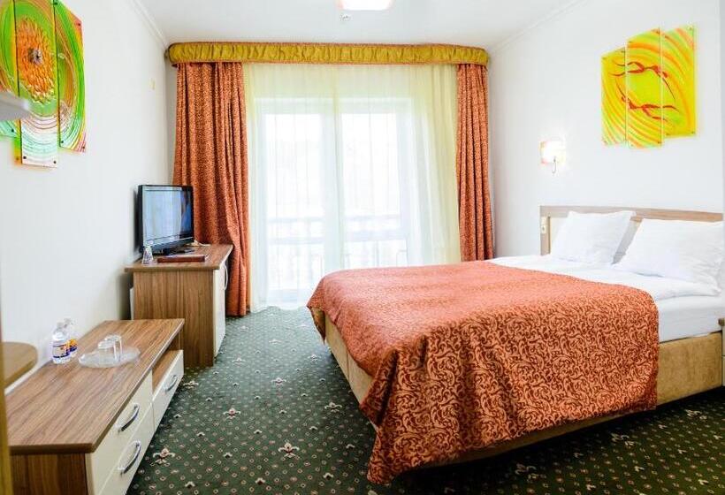 اتاق استاندارد با بالکن, Dianna