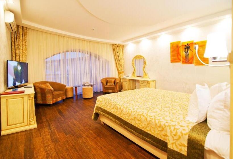 سوییت دوبلکس, Dianna