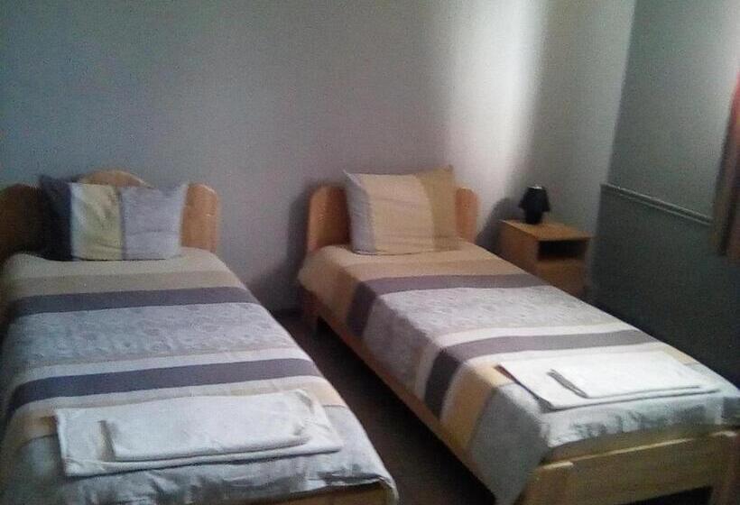 이코노미 룸, Fazenda