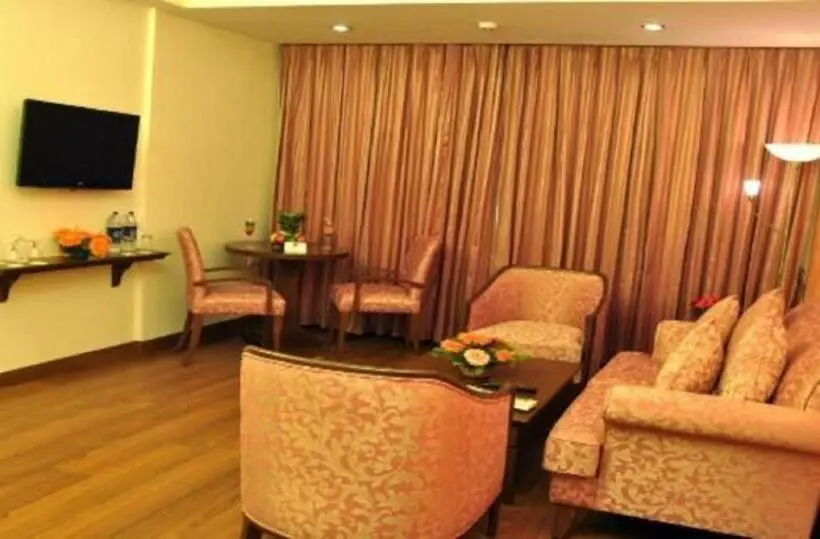 プレジデントスイートルーム, Le Lac Sarovar Portico Ranchi
