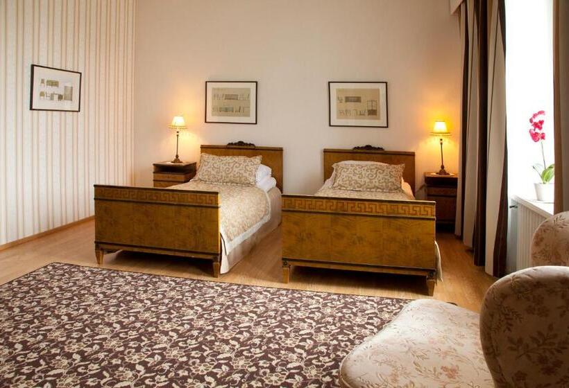 Номер Стандарт, Li Ravintola Mäntän Klubi