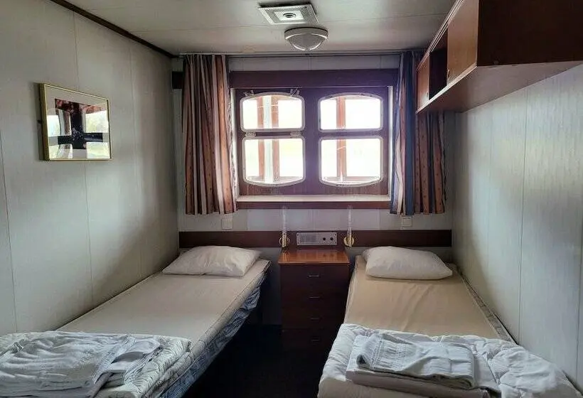 スタンダードルーム, Laivahostel S/s Bore