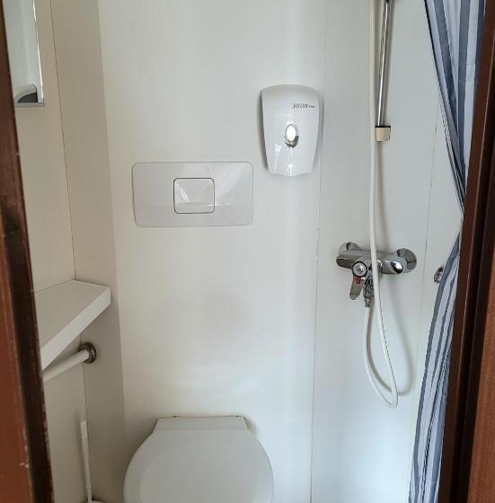 Номер Стандарт Трехместный, Laivahostel S/s Bore