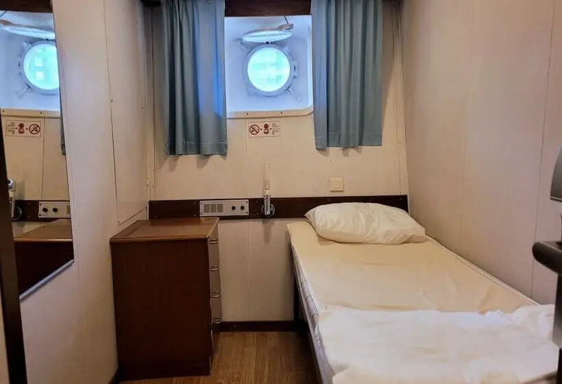 スタンダードシングルルーム, Laivahostel S/s Bore
