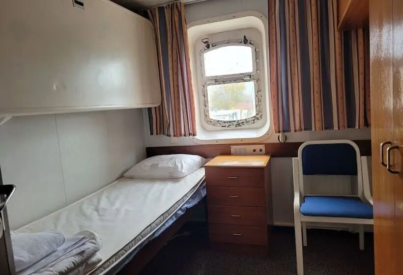 スタンダードシングルルーム, Laivahostel S/s Bore