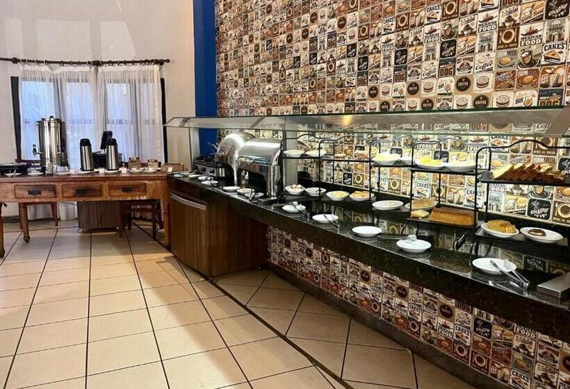 آپارتمان 1 خوابه با بالکن, Flat Condomínio Crystal Place 1407