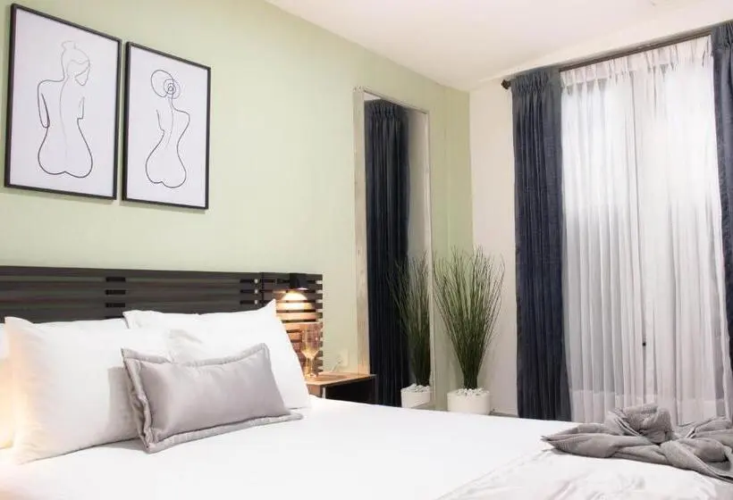 Standard Studio, Encanto