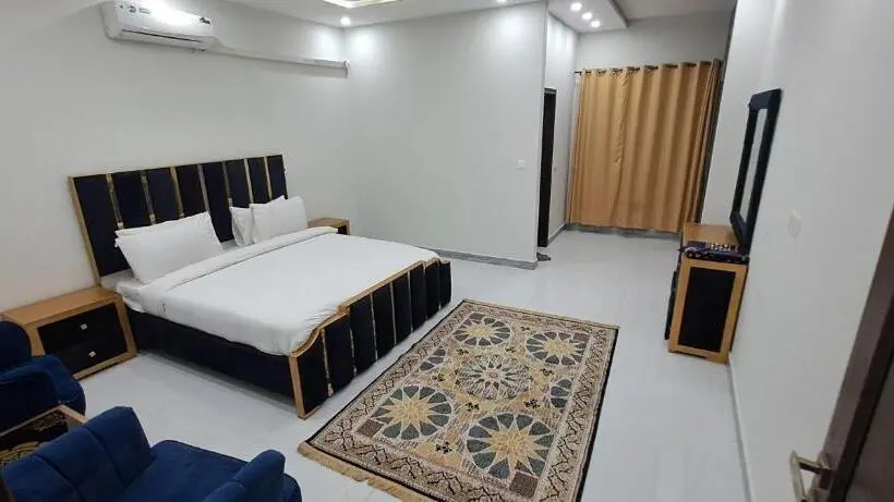 اتاق خانوادگی, Comfort Inn Luxury Living Guest House
