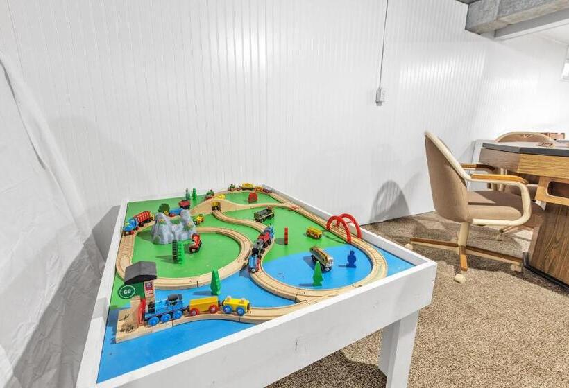 غرفة قياسية رباعية, The Dawdy Haus Bed And Breakfast