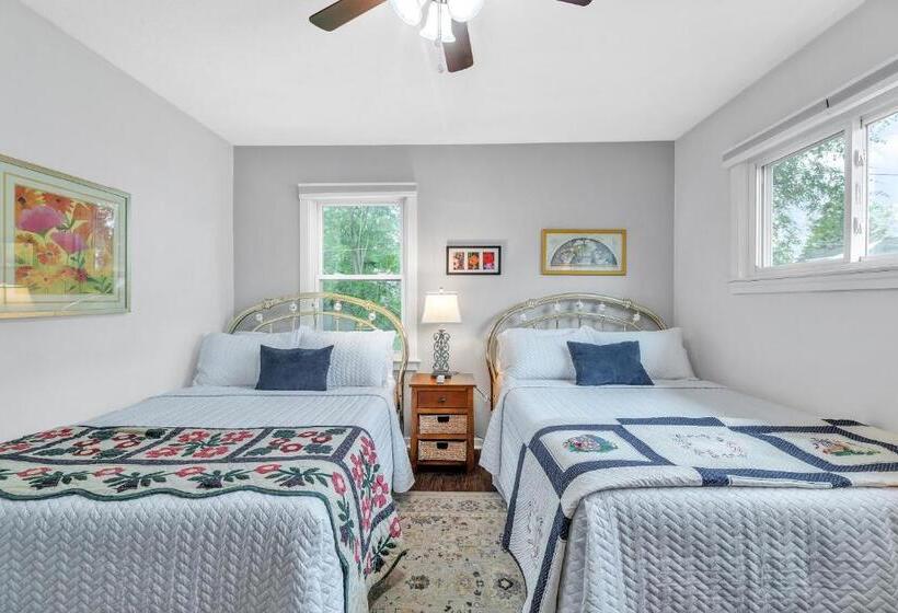 غرفة قياسية رباعية, The Dawdy Haus Bed And Breakfast