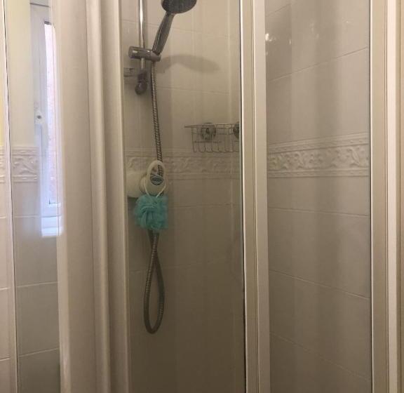 标准间, Leighton Easy Stay