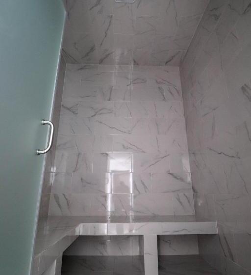 جناح جونيور, Casa Tabachín