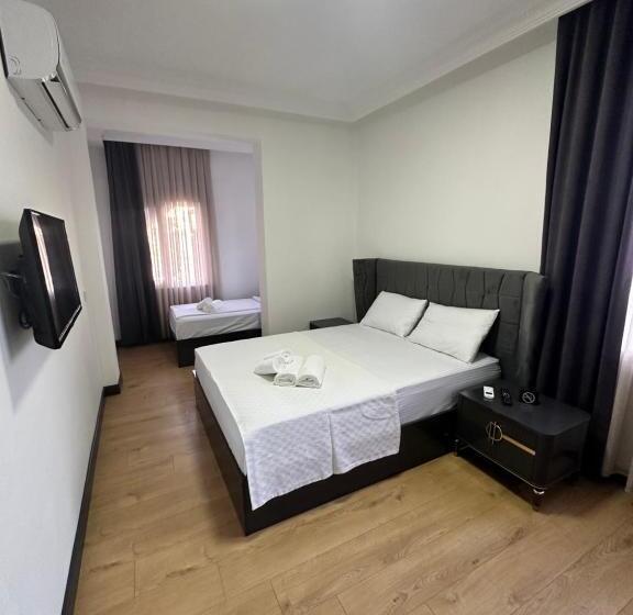 اتاق استاندارد سه نفره, Davidson Boutique