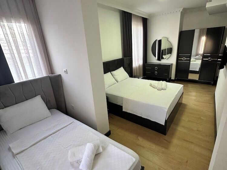 اتاق استاندارد سه نفره, Davidson Boutique