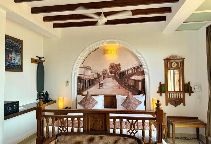 חדר דלוקס נוף לים, La Plage Seaview Suites