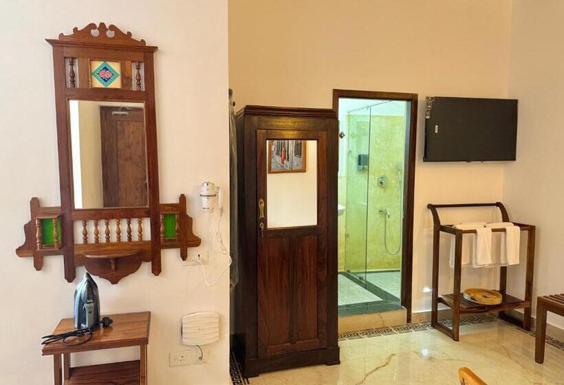 סוויטה נוף לים, La Plage Seaview Suites