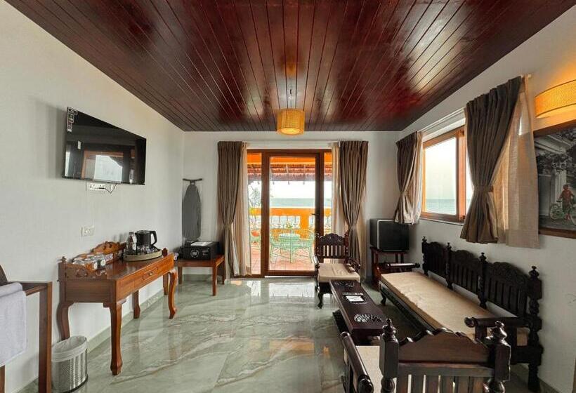 סוויטת סופריור נוף לים, La Plage Seaview Suites