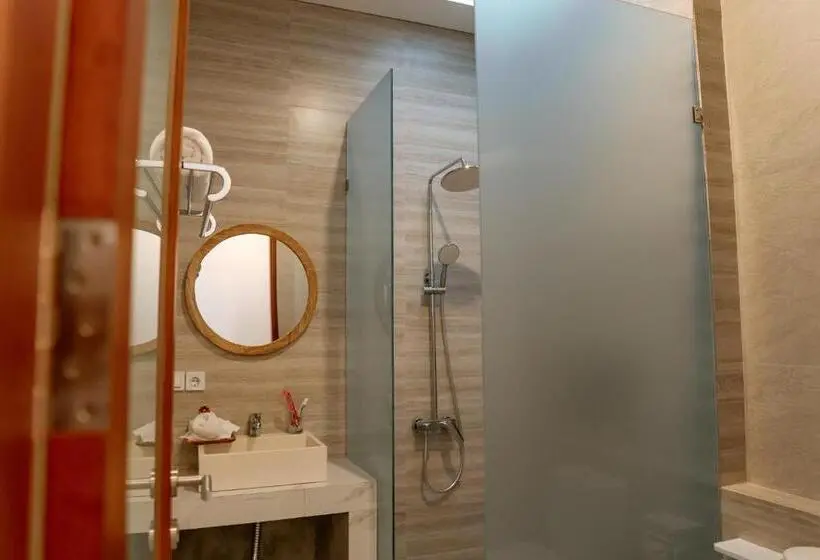 Standard-huone Allasnäkymä, Bali Made Escape
