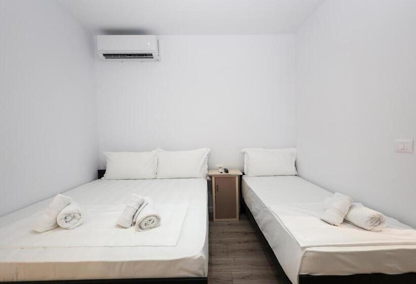 اتاق استاندارد سه نفره, Guesthouse Noke
