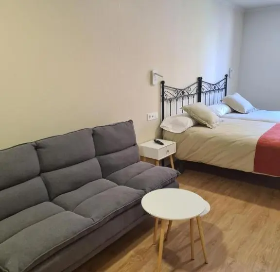 スタンダードトリプルルーム, Terra De Padrón   Quality Rooms
