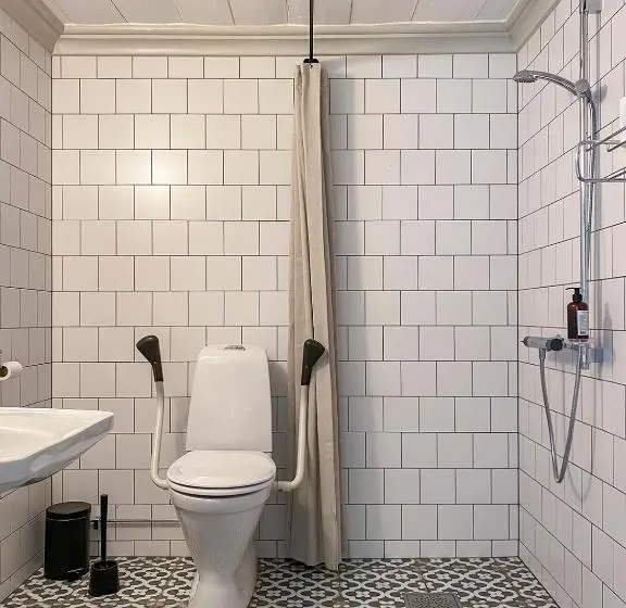 スタンダードルーム, Trädgårdshotellet årås Säteri Och Trädgårdar